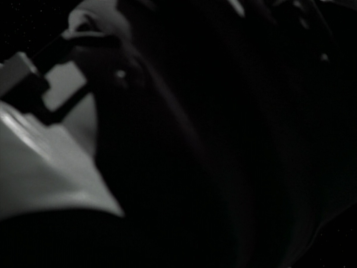 extant_StarTrekVoyager_4x03-DayOfHonor_4745.jpg
