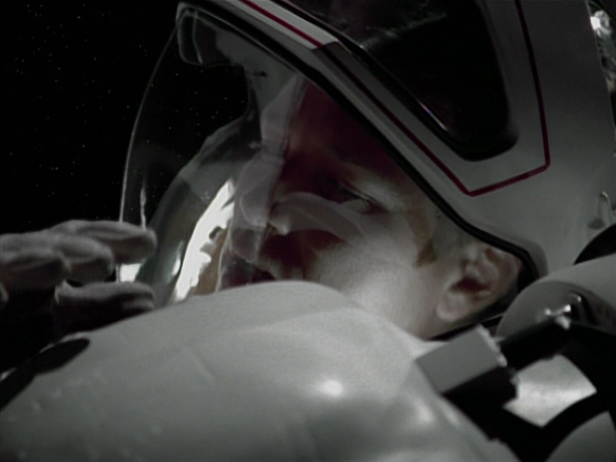 extant_StarTrekVoyager_4x03-DayOfHonor_4751.jpg