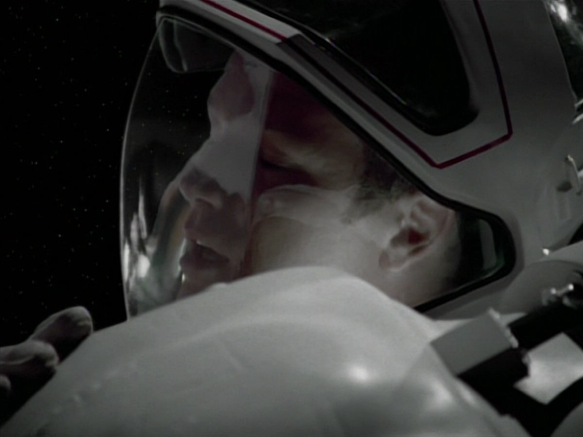 extant_StarTrekVoyager_4x03-DayOfHonor_4775.jpg