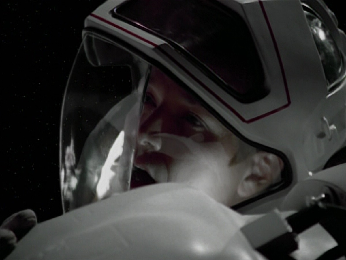 extant_StarTrekVoyager_4x03-DayOfHonor_4779.jpg
