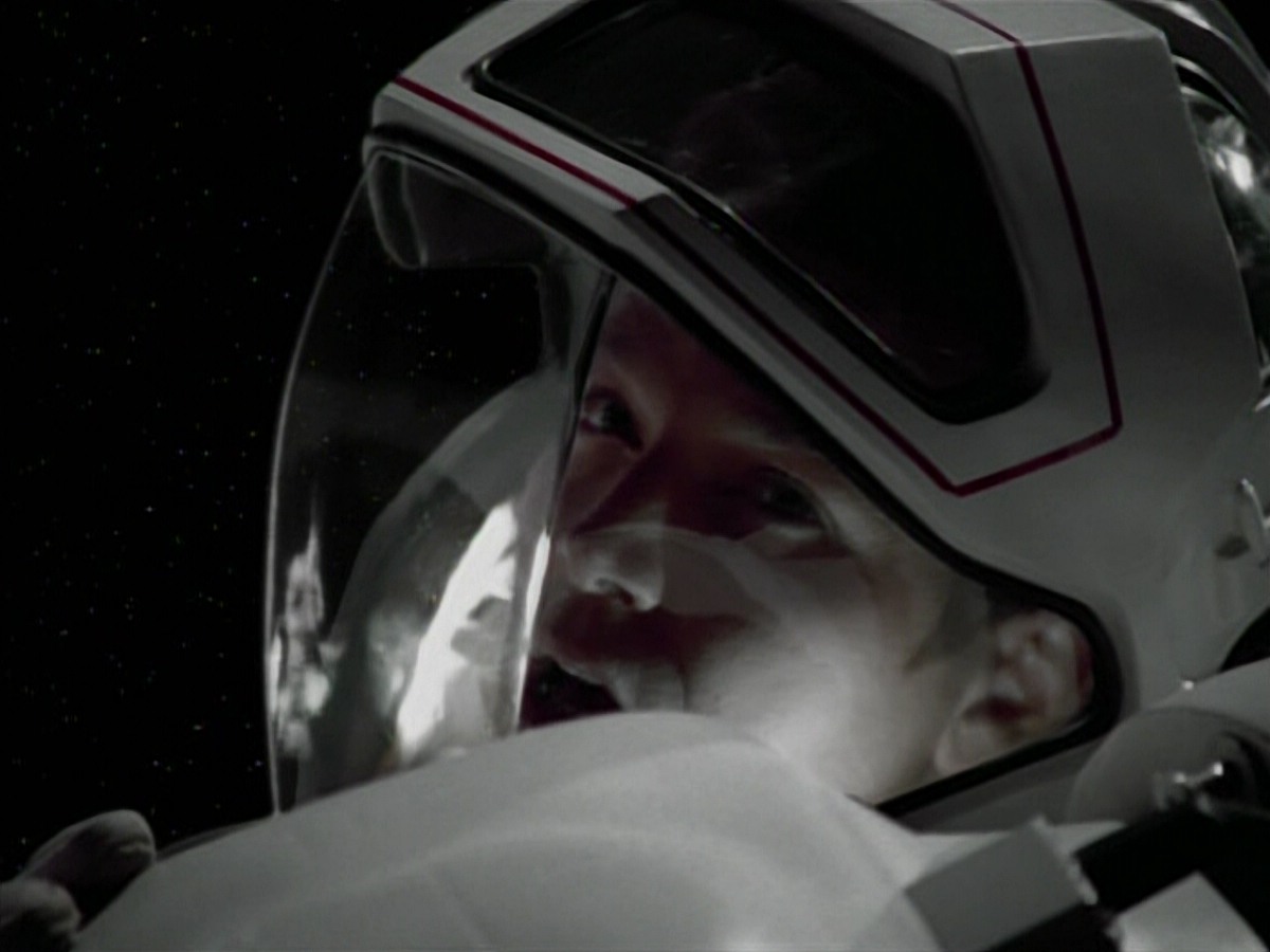 extant_StarTrekVoyager_4x03-DayOfHonor_4782.jpg