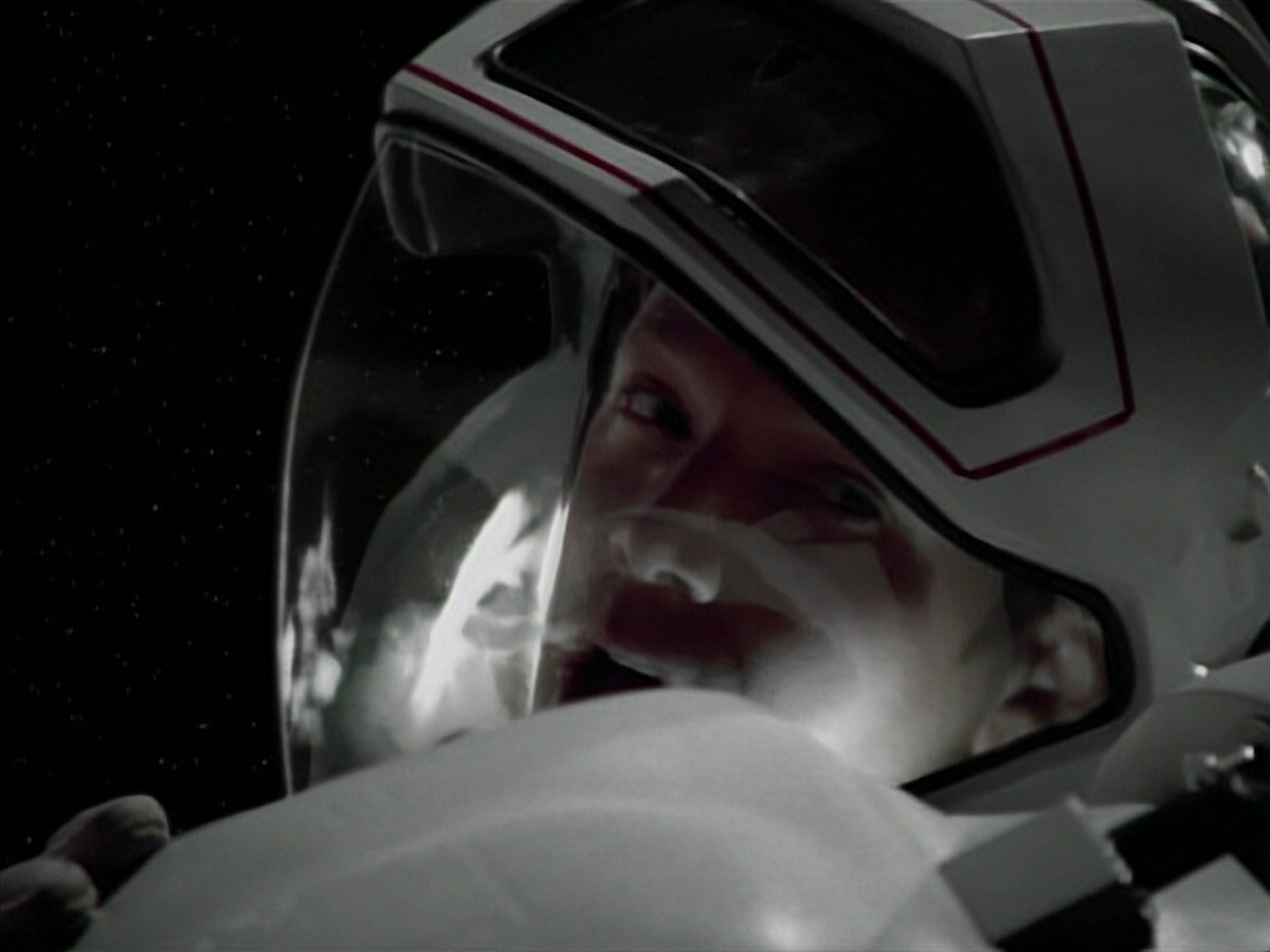 extant_StarTrekVoyager_4x03-DayOfHonor_4784.jpg