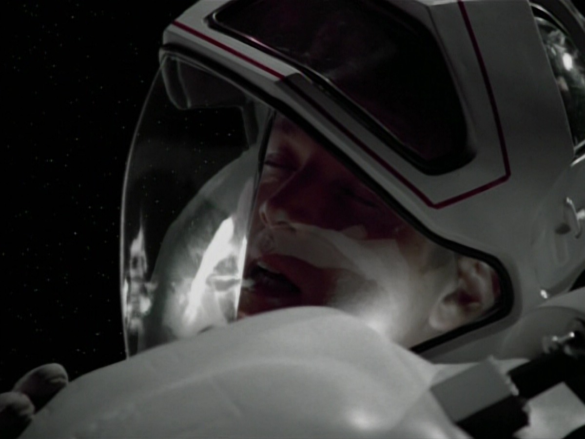 extant_StarTrekVoyager_4x03-DayOfHonor_4787.jpg