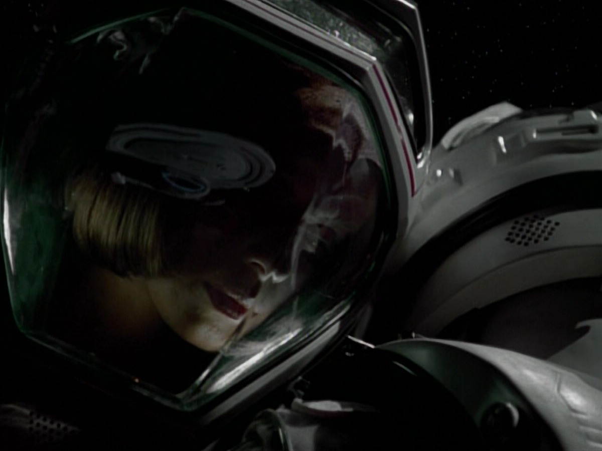 extant_StarTrekVoyager_4x03-DayOfHonor_4793.jpg