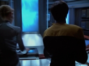 extant_StarTrekVoyager_4x03-DayOfHonor_0922.jpg