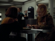 extant_StarTrekVoyager_4x03-DayOfHonor_1188.jpg