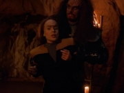 extant_StarTrekVoyager_4x03-DayOfHonor_1671.jpg