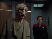 extant_StarTrekVoyager_4x03-DayOfHonor_1962.jpg