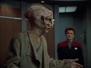 extant_StarTrekVoyager_4x03-DayOfHonor_1964.jpg