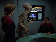 Filename=extant_StarTrekVoyager_4x03-DayOfHonor_1979.jpg
Filesize=128KiB
Dimensions=1200x900
Date added=May 29, 2018 extant_StarTrekVoyager_4x03-DayOfHonor_1979.jpg
