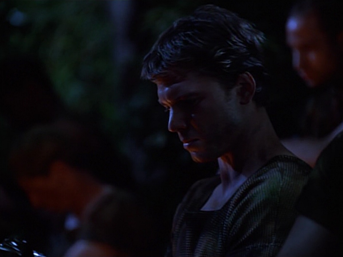 extant_StarTrekVoyager_4x04-Nemesis_0816.jpg