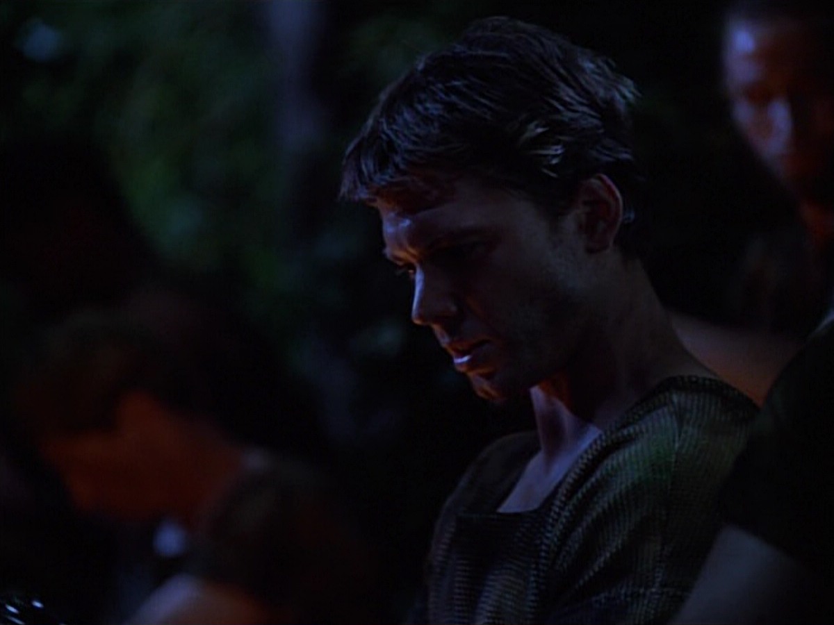 extant_StarTrekVoyager_4x04-Nemesis_0818.jpg