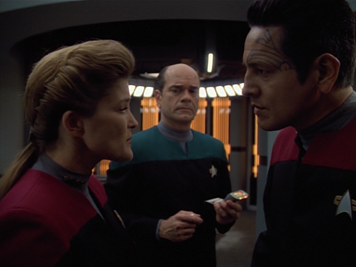 extant_StarTrekVoyager_4x04-Nemesis_4645.jpg
