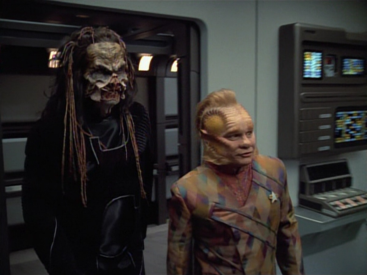extant_StarTrekVoyager_4x04-Nemesis_4712.jpg