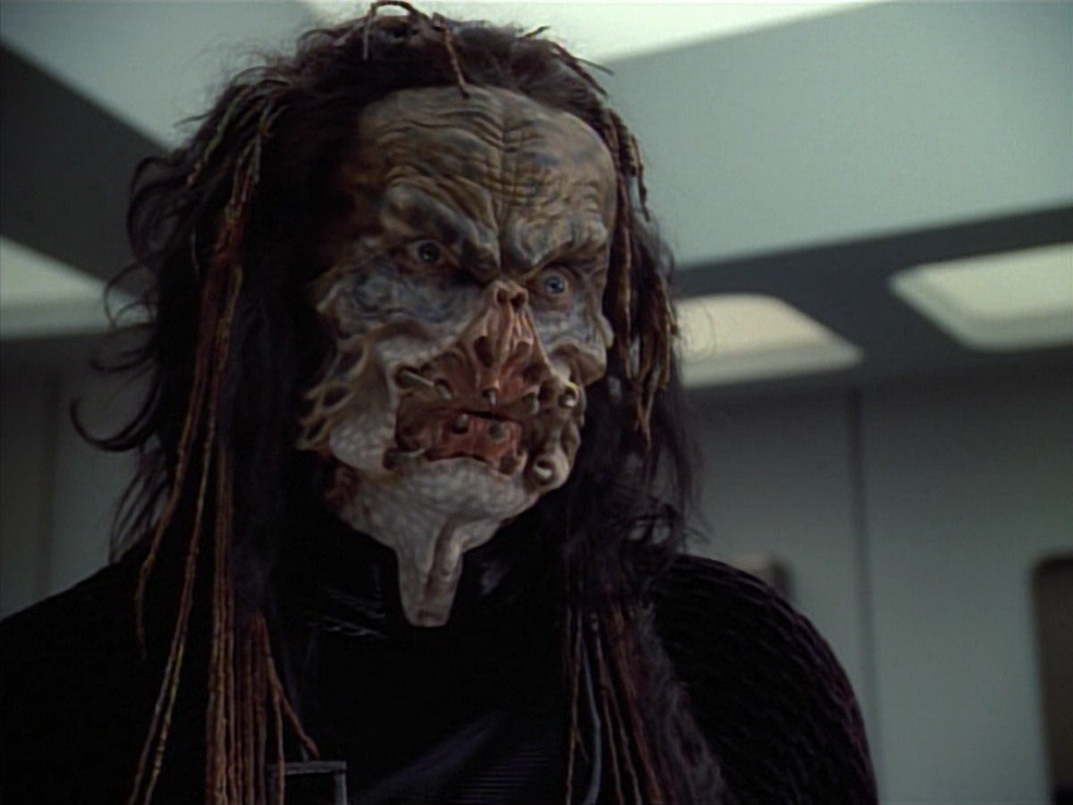 extant_StarTrekVoyager_4x04-Nemesis_4727.jpg
