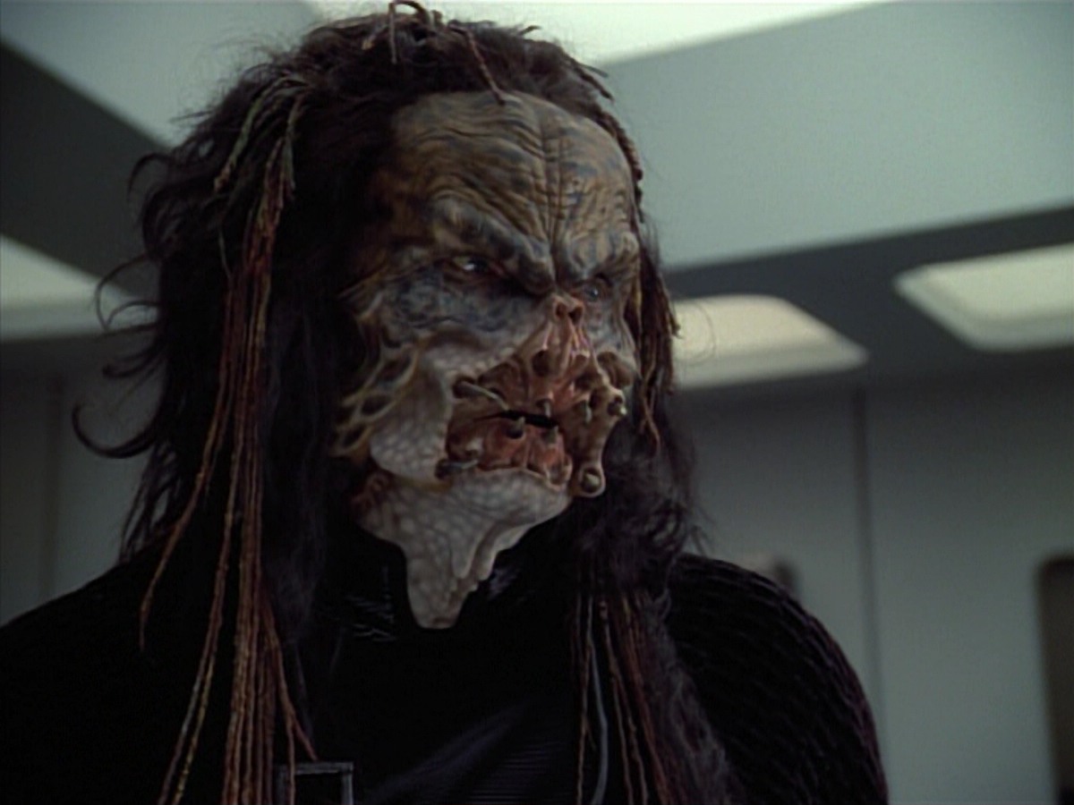 extant_StarTrekVoyager_4x04-Nemesis_4742.jpg