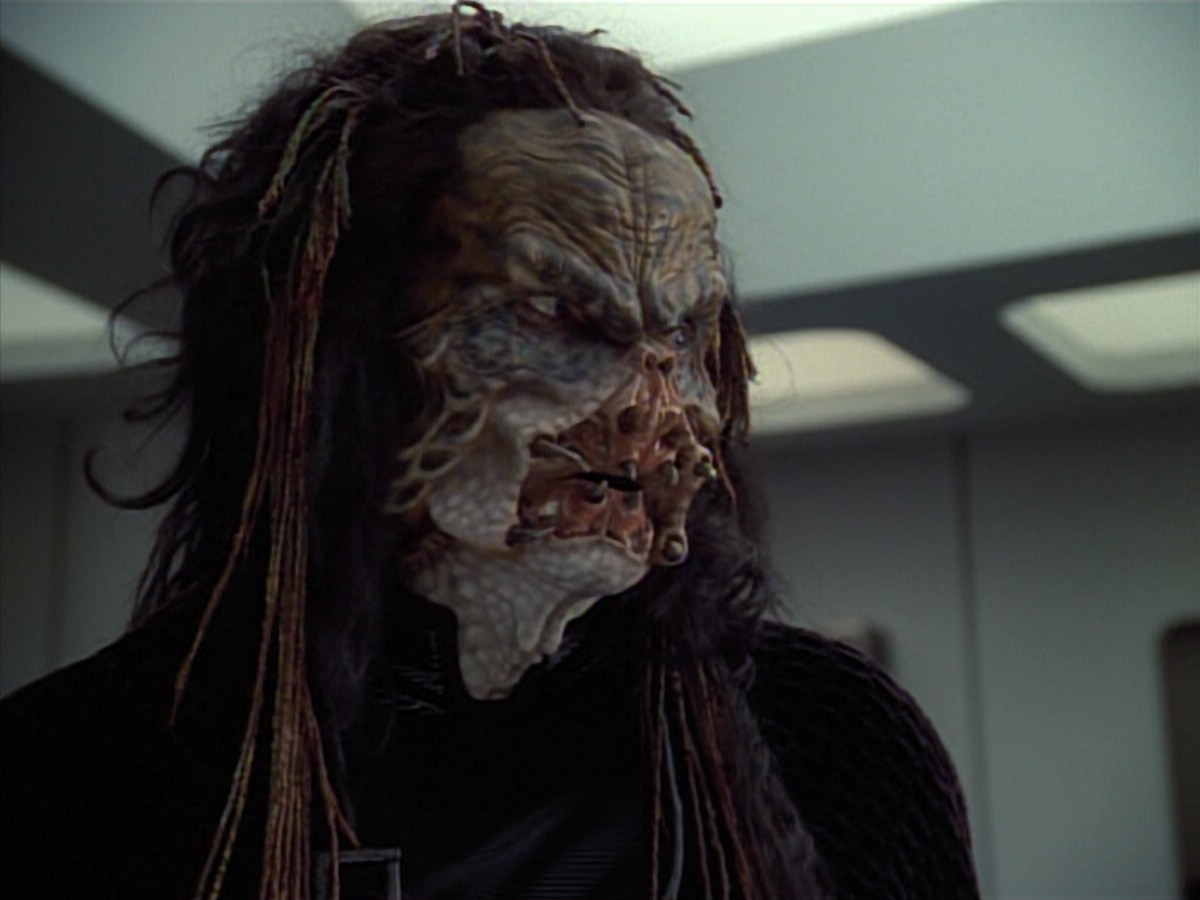 extant_StarTrekVoyager_4x04-Nemesis_4744.jpg