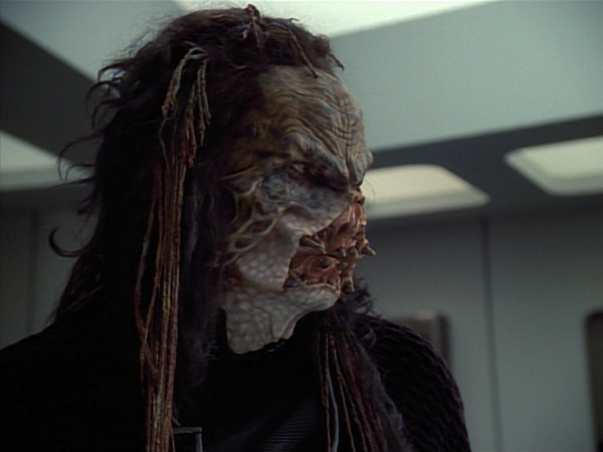 extant_StarTrekVoyager_4x04-Nemesis_4765.jpg