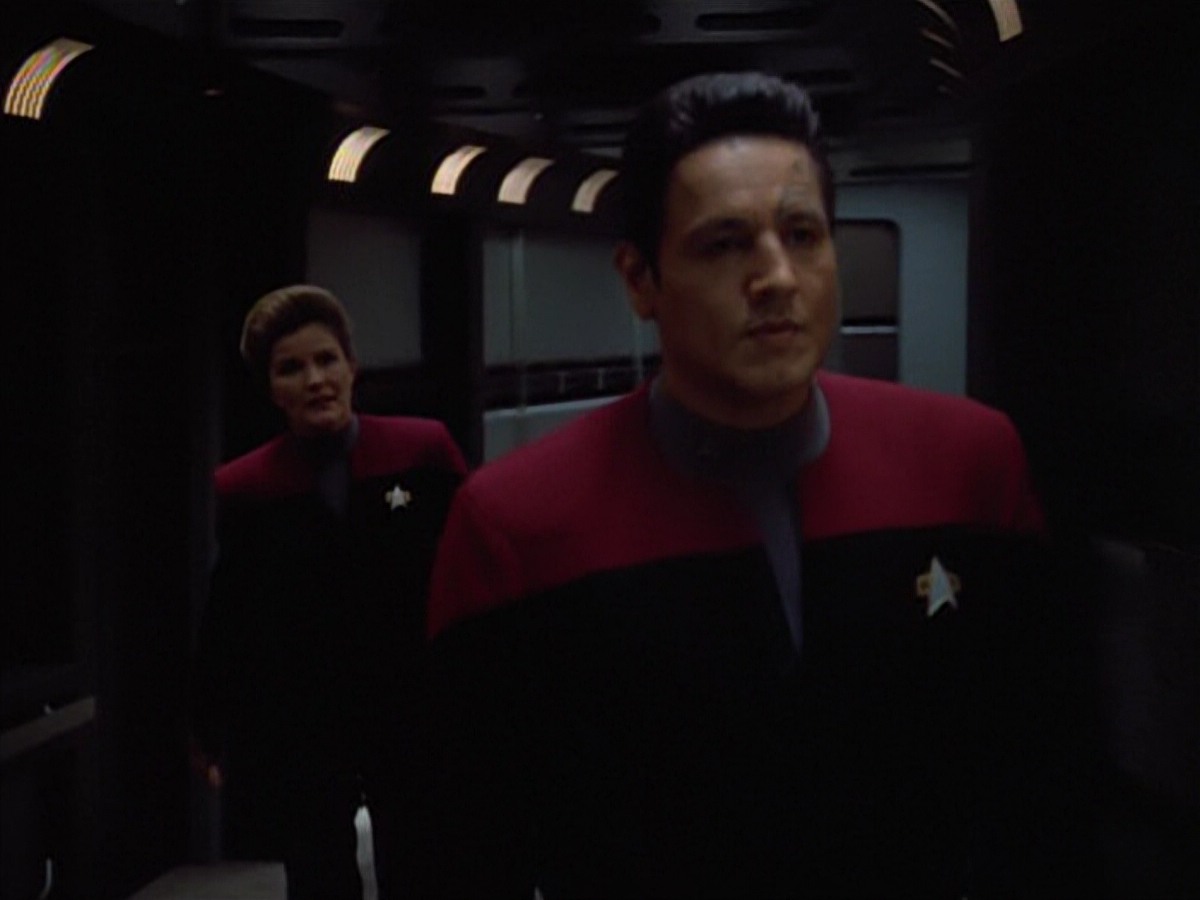 extant_StarTrekVoyager_4x04-Nemesis_4771.jpg