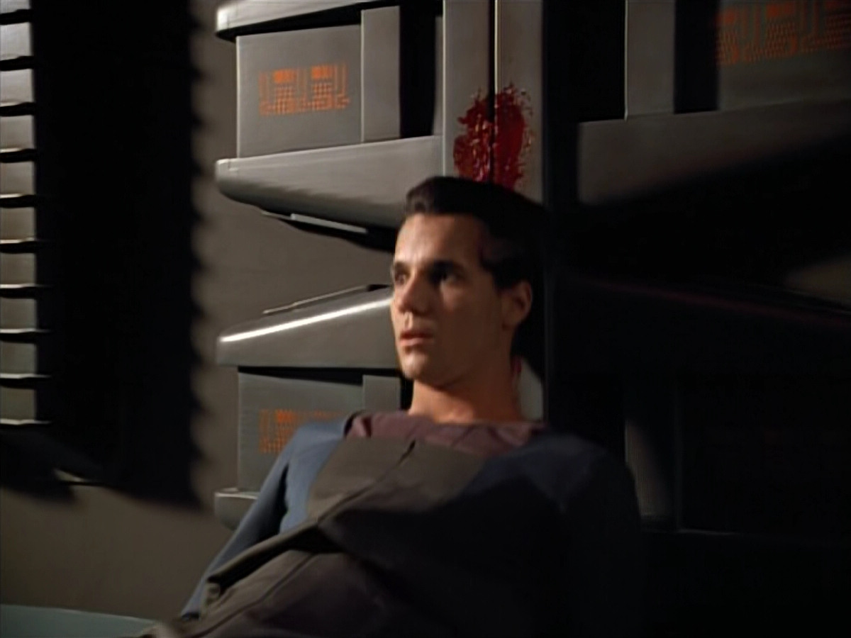 extant_StarTrek_VOY_4x05-Revulsion_00018.jpg