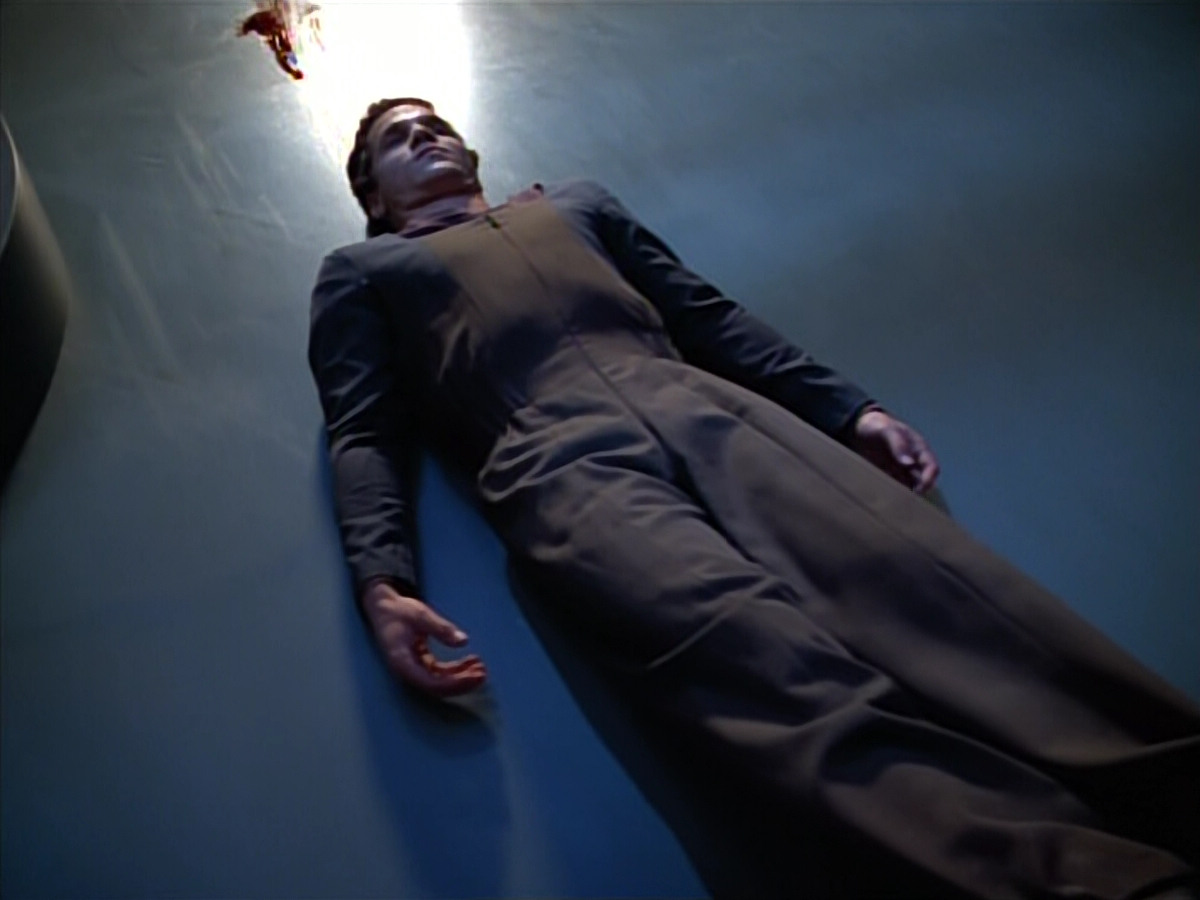 extant_StarTrek_VOY_4x05-Revulsion_00023.jpg