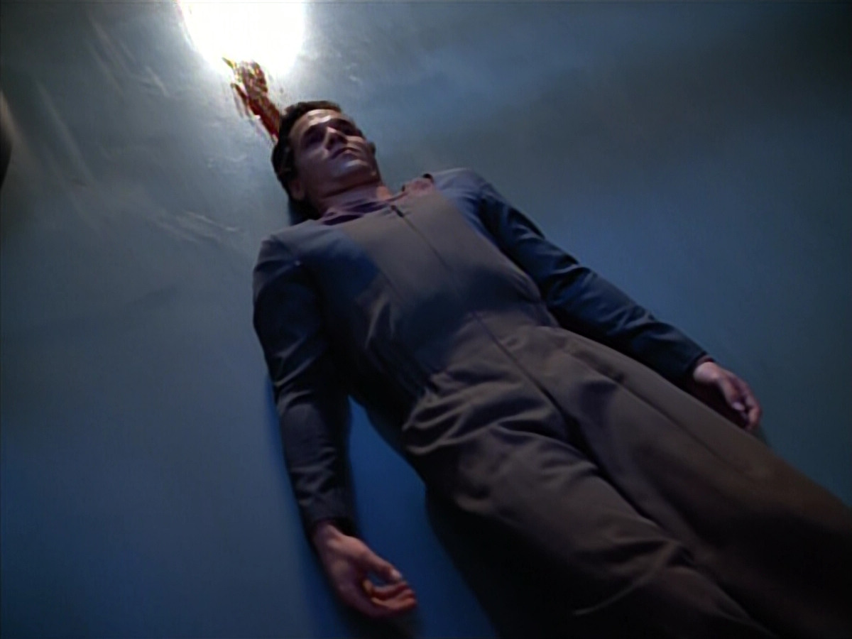 extant_StarTrek_VOY_4x05-Revulsion_00025.jpg