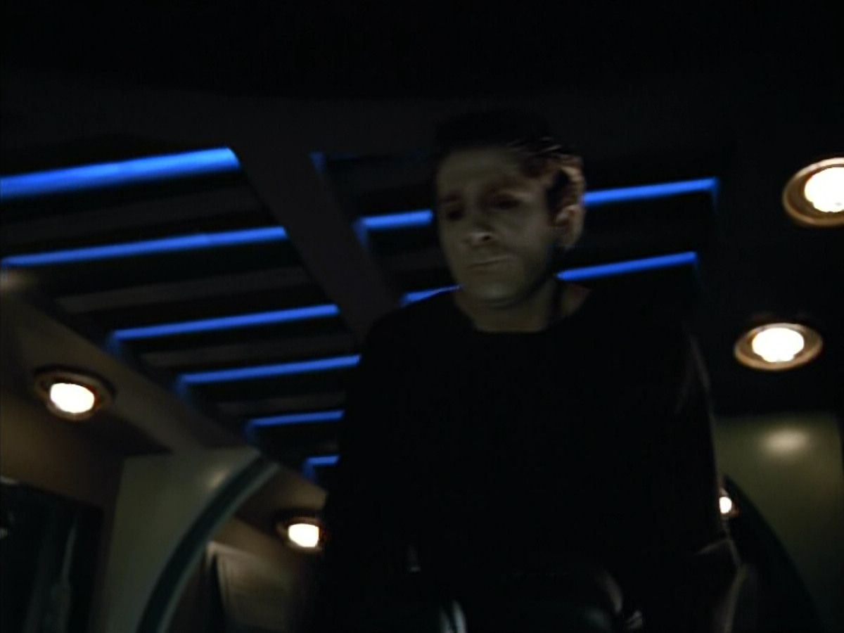 extant_StarTrek_VOY_4x05-Revulsion_00026.jpg