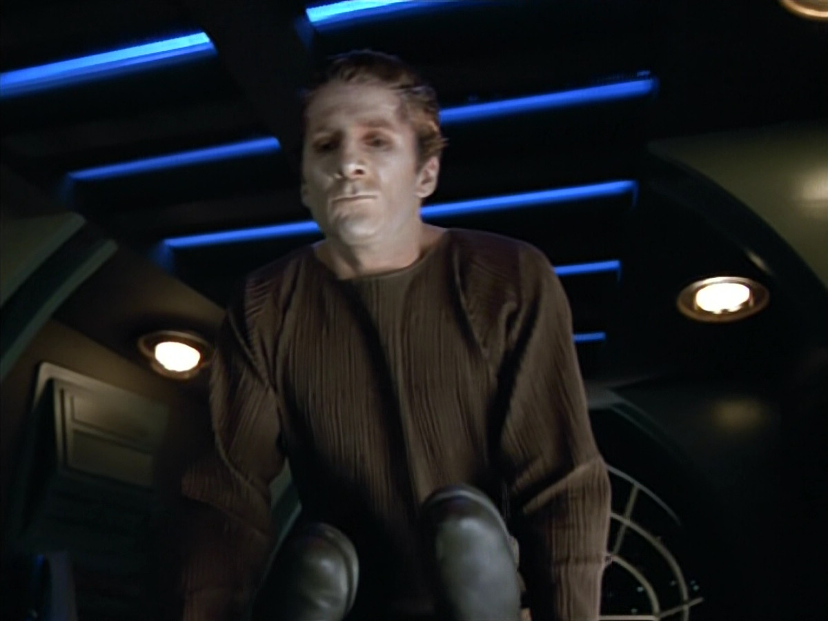 extant_StarTrek_VOY_4x05-Revulsion_00033.jpg