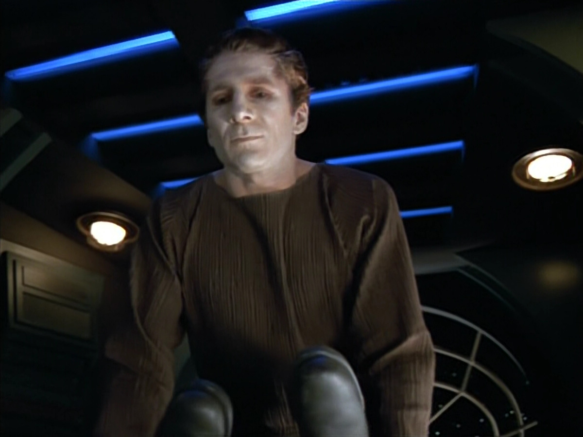 extant_StarTrek_VOY_4x05-Revulsion_00035.jpg