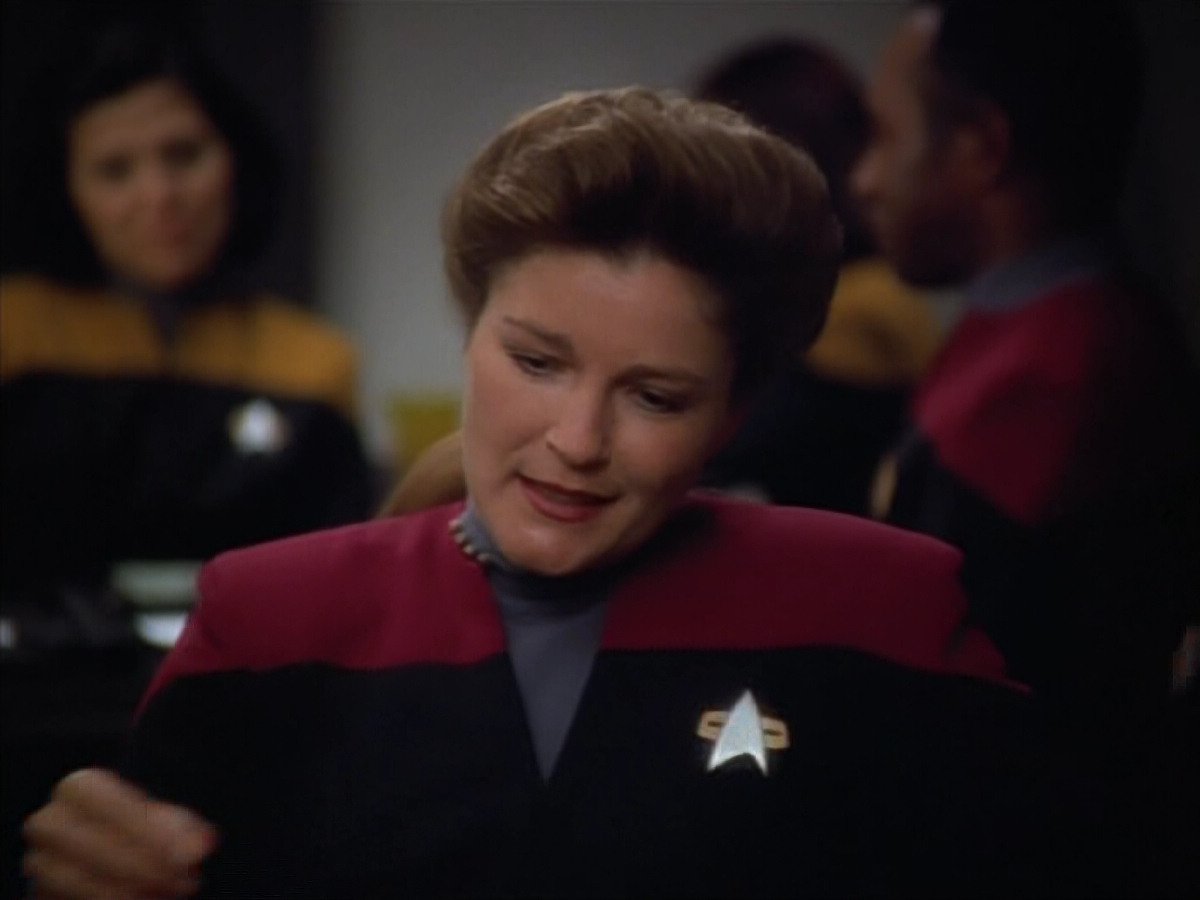 extant_StarTrek_VOY_4x05-Revulsion_00394.jpg