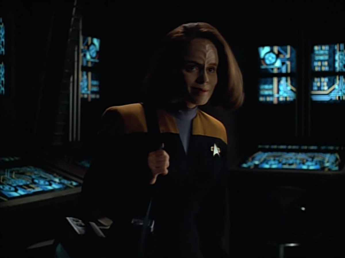 extant_StarTrek_VOY_4x05-Revulsion_01424.jpg