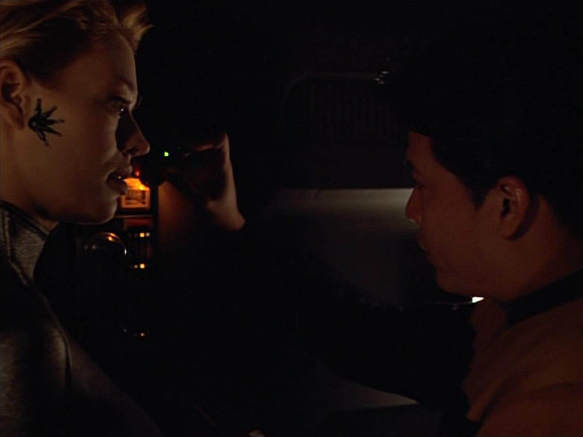 extant_StarTrek_VOY_4x05-Revulsion_01506.jpg