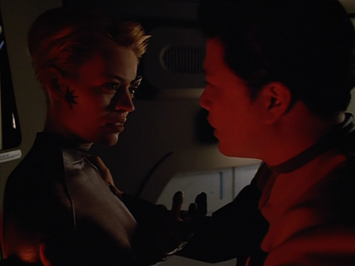 extant_StarTrek_VOY_4x05-Revulsion_01628.jpg