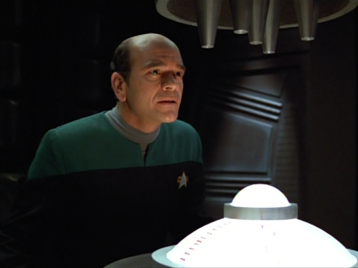extant_StarTrek_VOY_4x05-Revulsion_01778.jpg