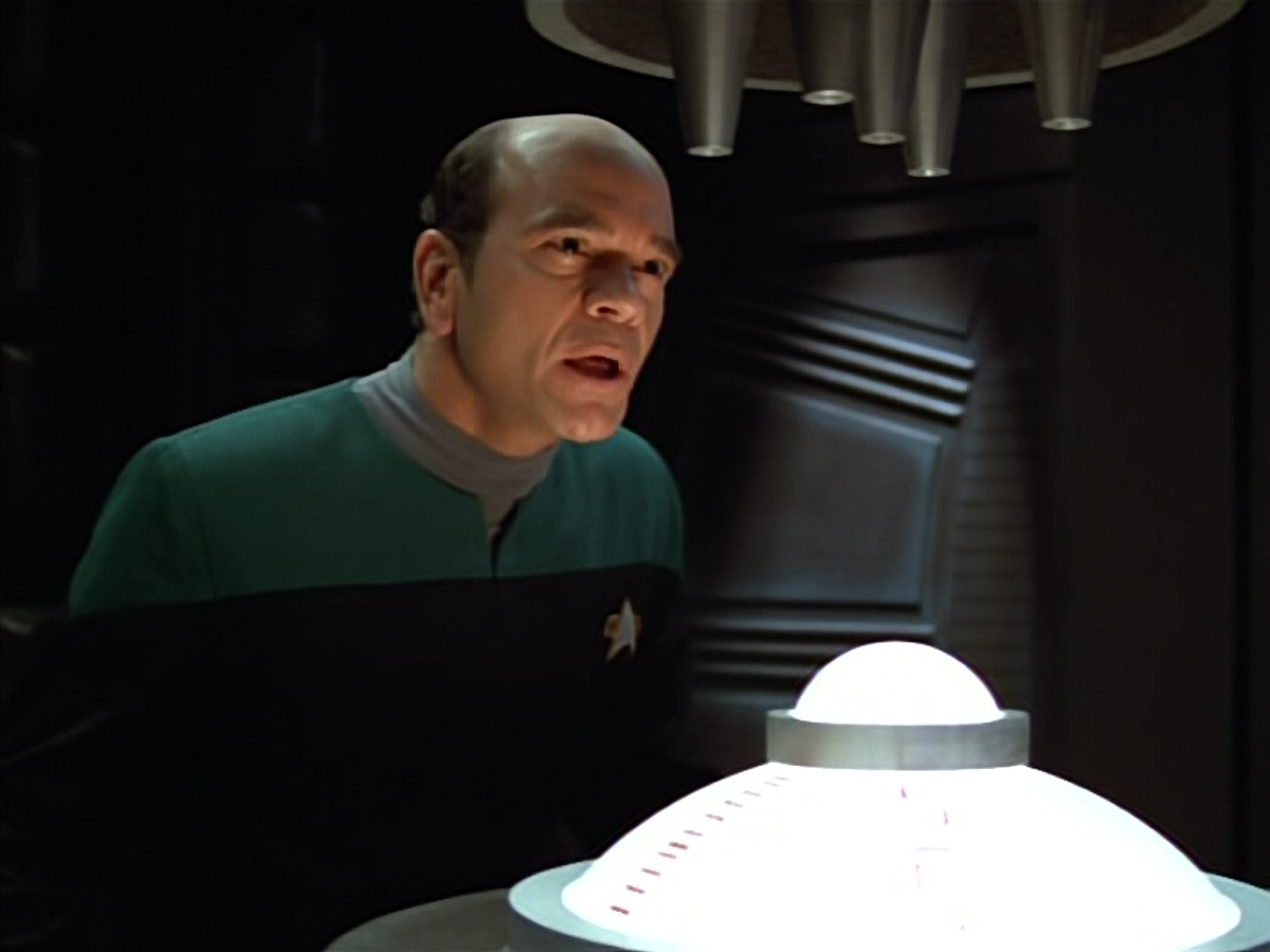 extant_StarTrek_VOY_4x05-Revulsion_01782.jpg