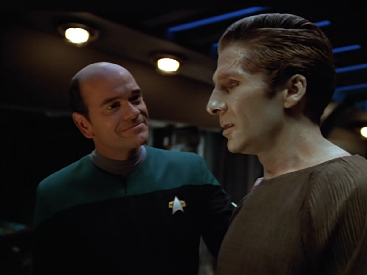 extant_StarTrek_VOY_4x05-Revulsion_01800.jpg
