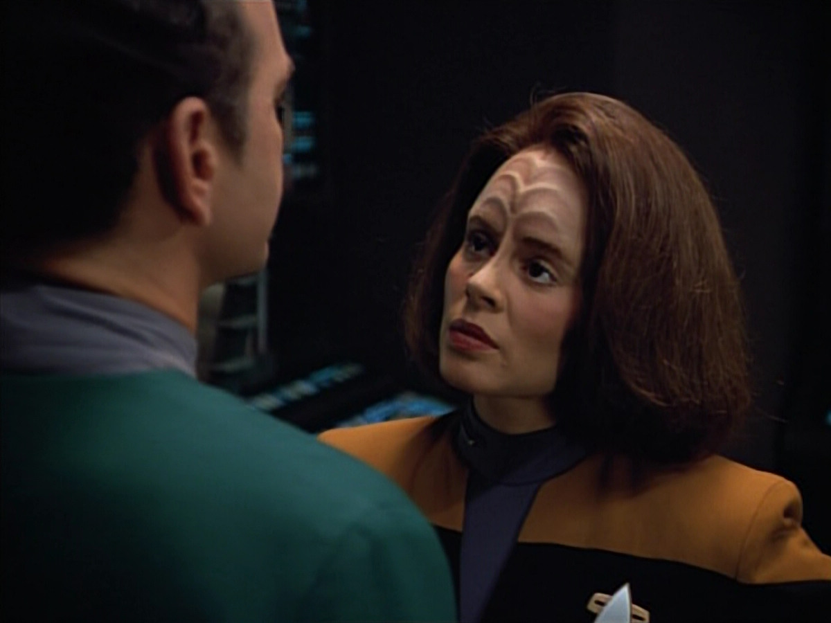 extant_StarTrek_VOY_4x05-Revulsion_02376.jpg