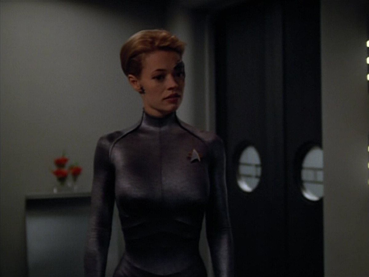 extant_StarTrek_VOY_4x05-Revulsion_03313.jpg