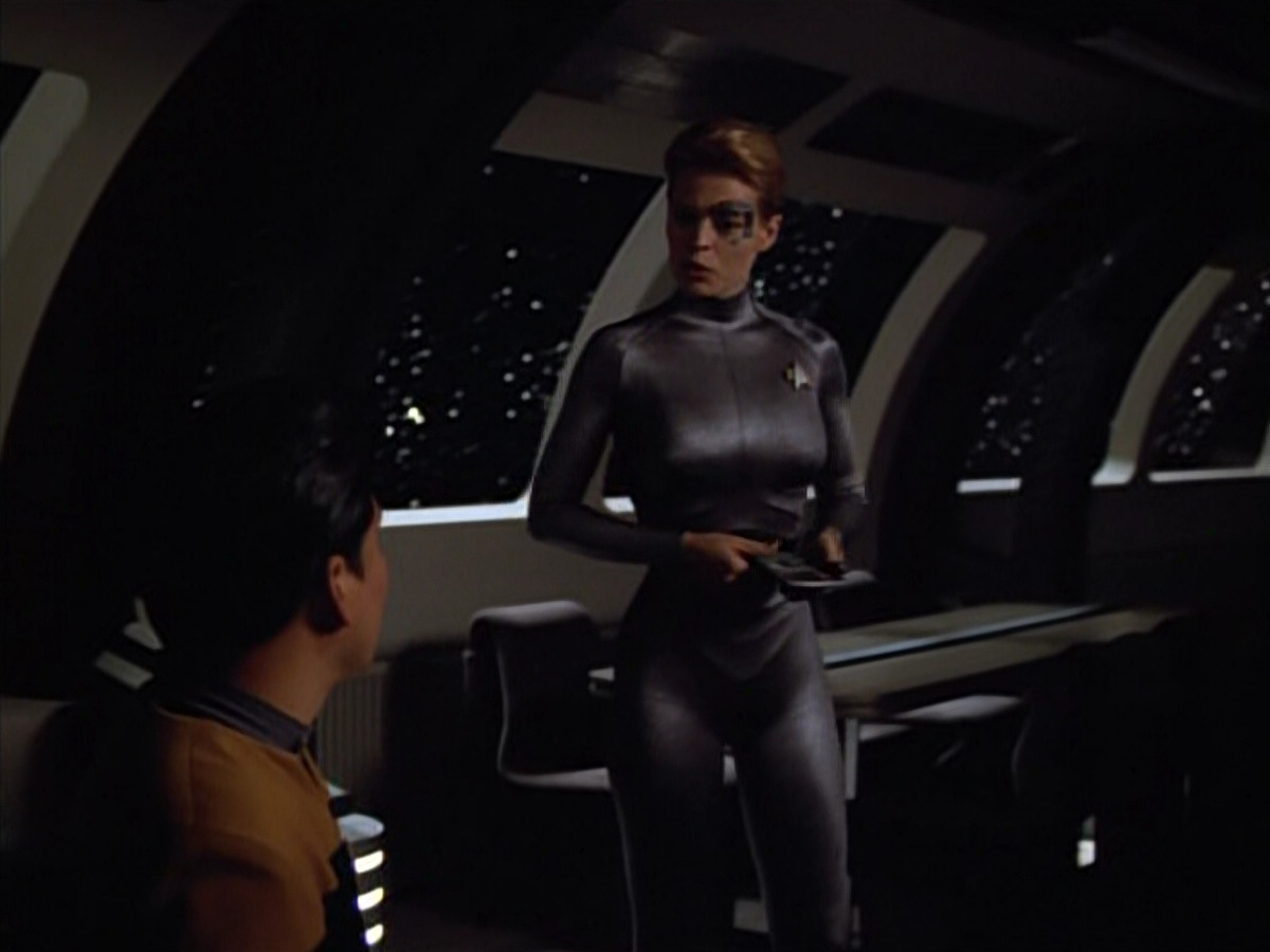 extant_StarTrek_VOY_4x05-Revulsion_03461.jpg