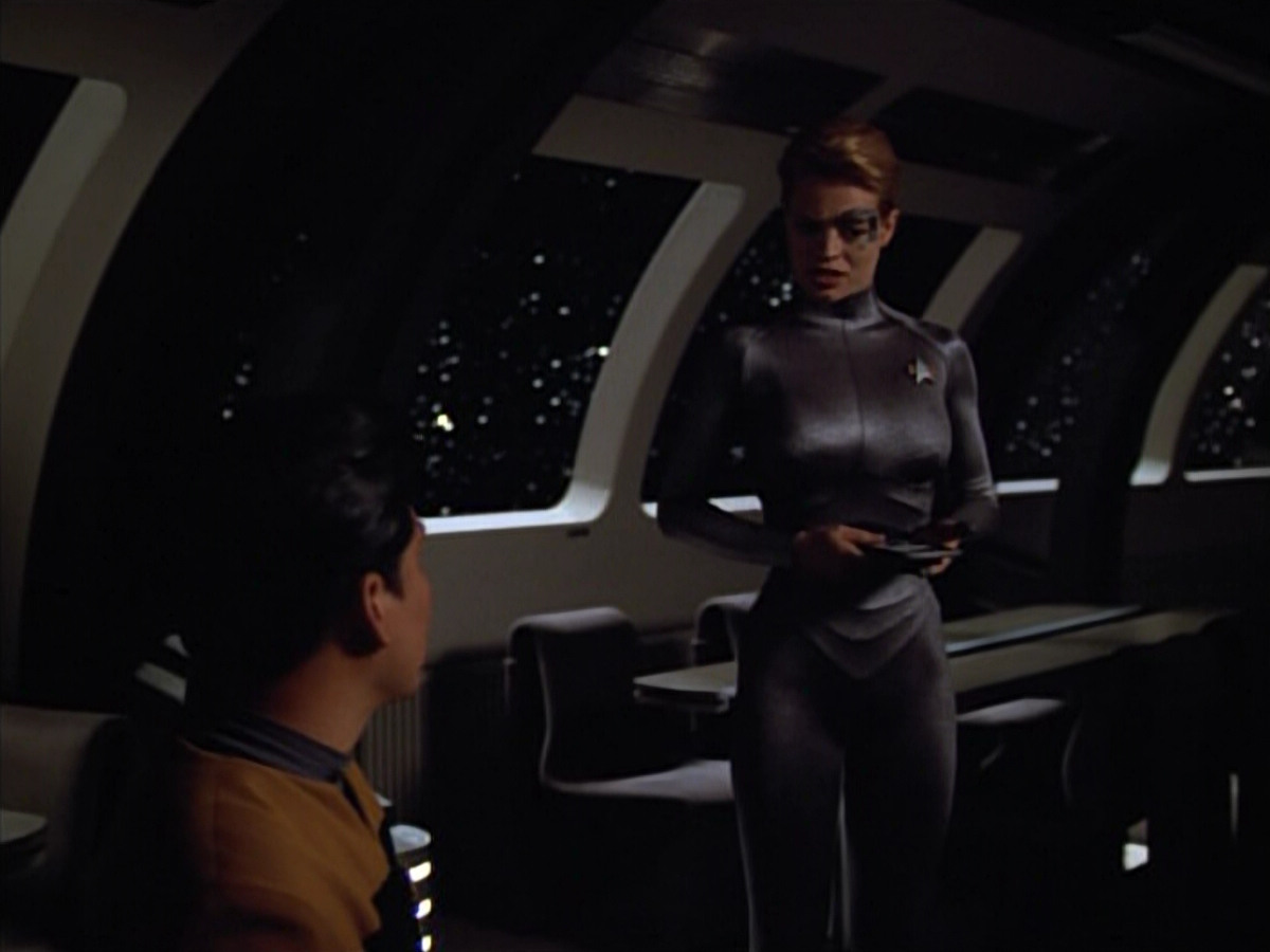 extant_StarTrek_VOY_4x05-Revulsion_03465.jpg