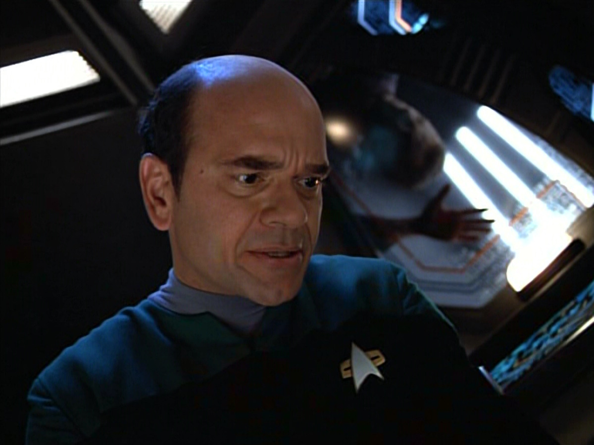 extant_StarTrek_VOY_4x05-Revulsion_03604.jpg
