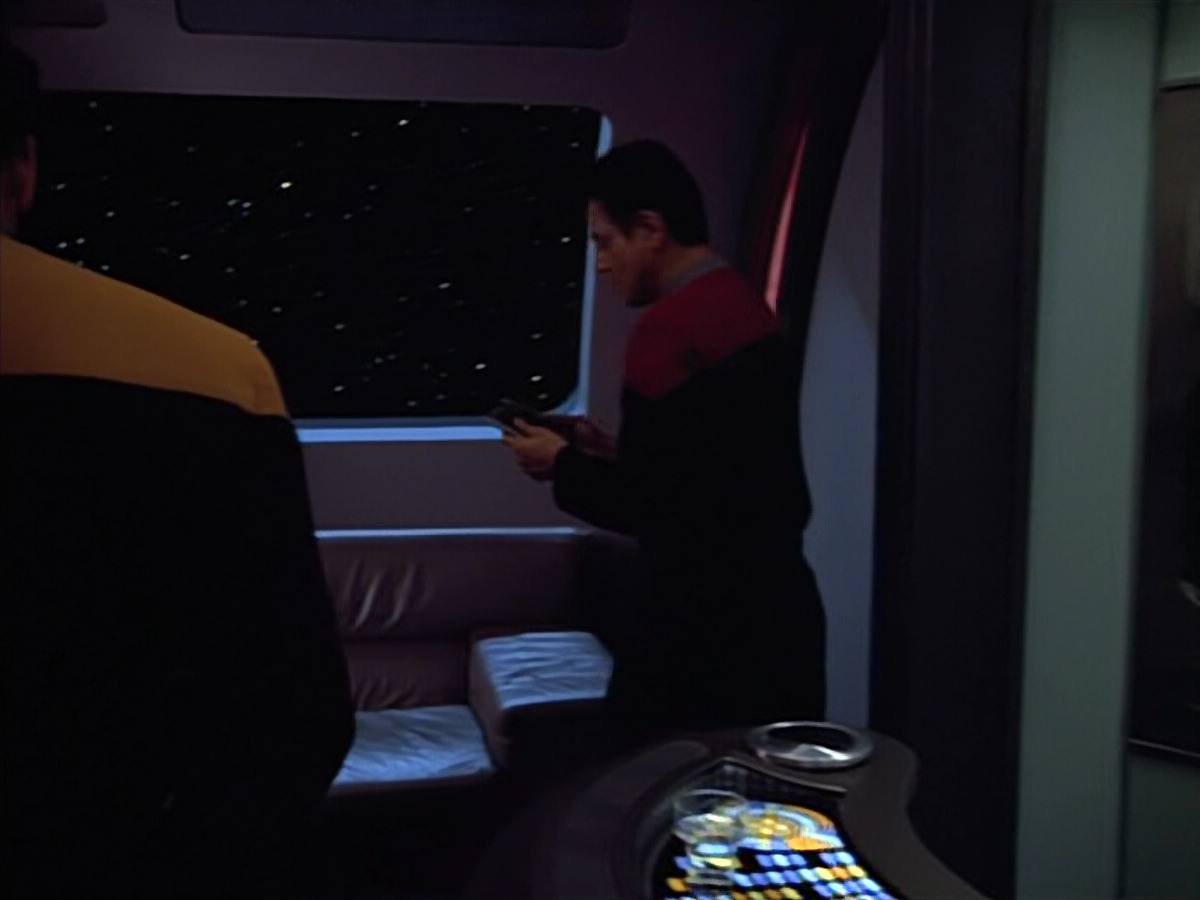 extant_StarTrek_VOY_4x05-Revulsion_03991.jpg