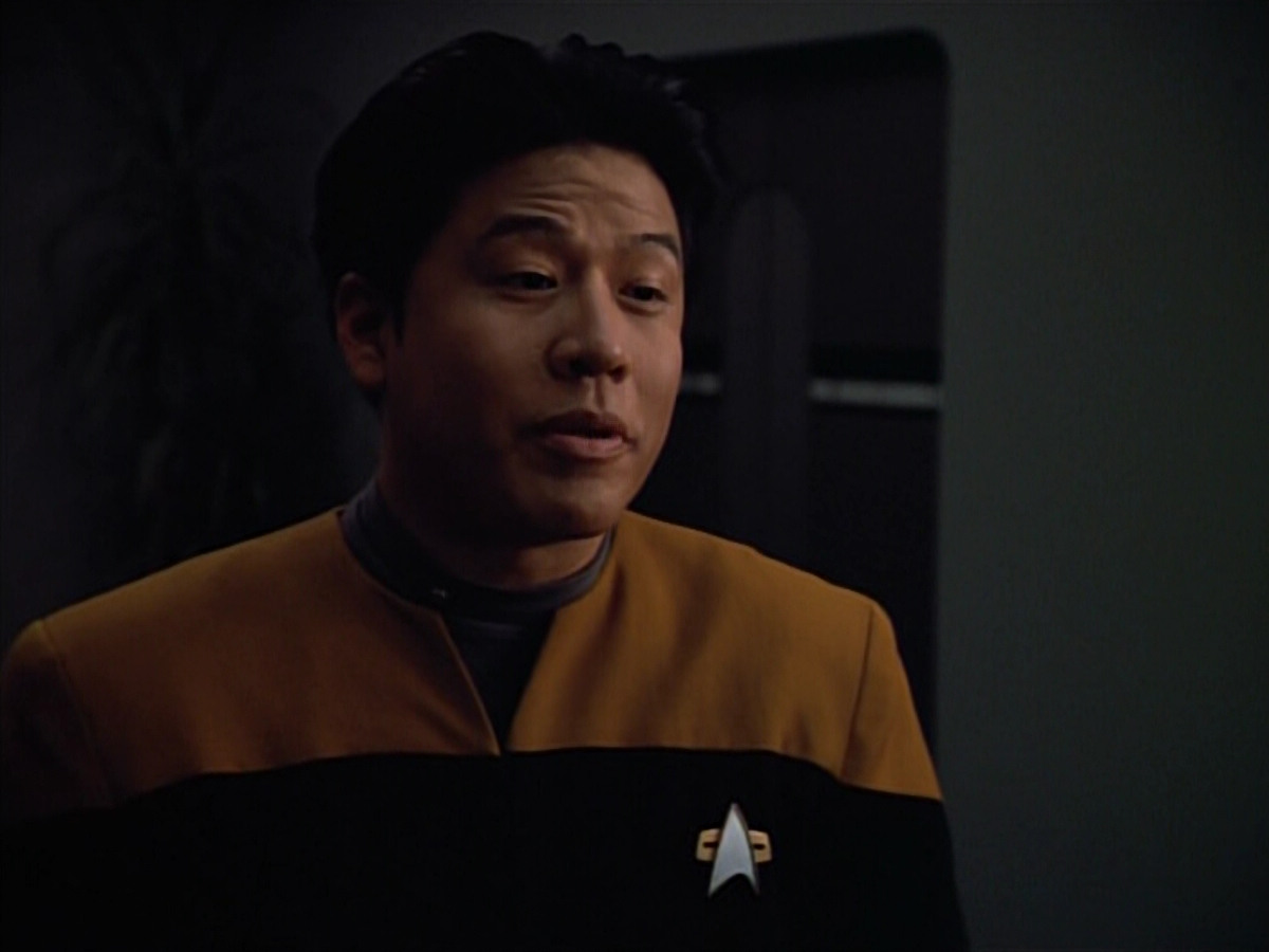 extant_StarTrek_VOY_4x05-Revulsion_04034.jpg