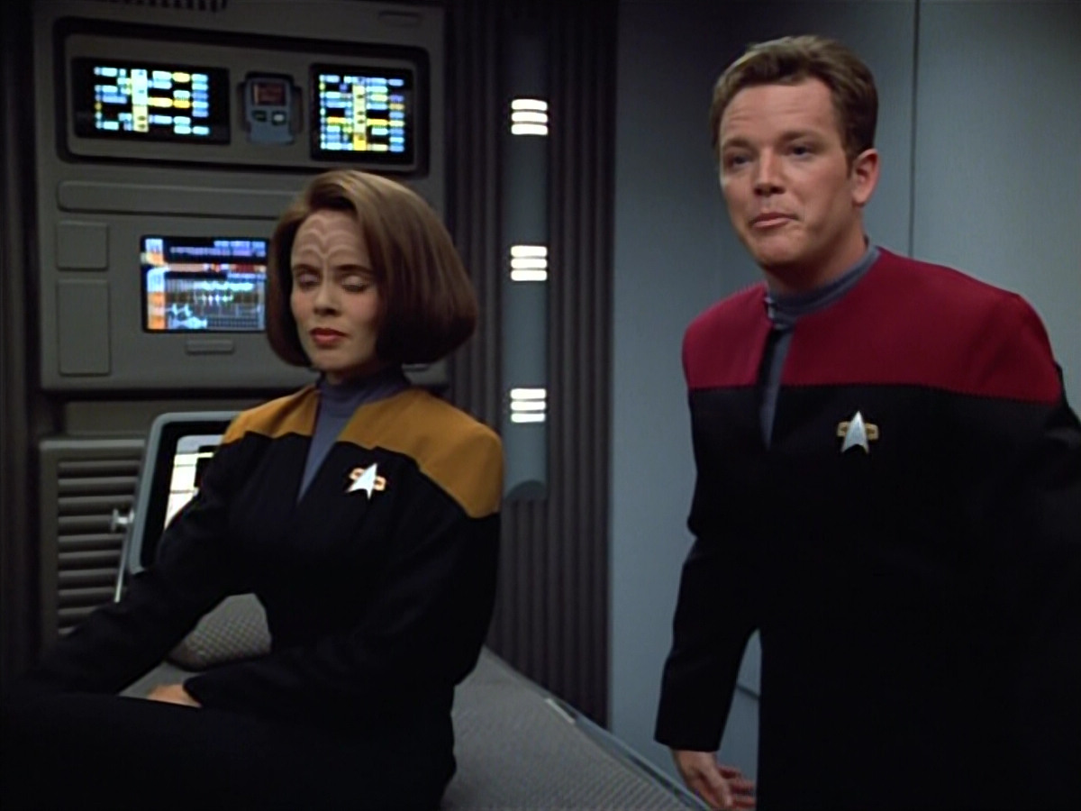 extant_StarTrek_VOY_4x05-Revulsion_04196.jpg
