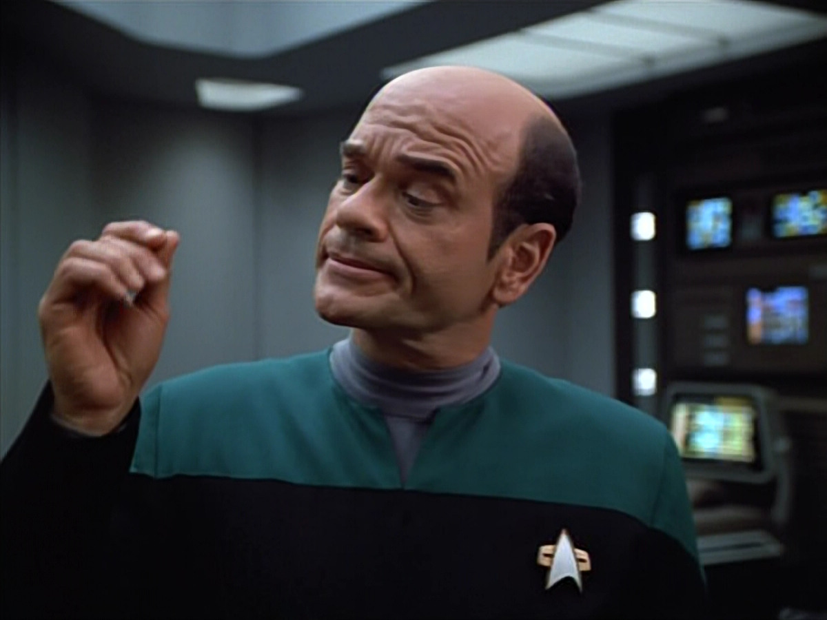 extant_StarTrek_VOY_4x05-Revulsion_04273.jpg
