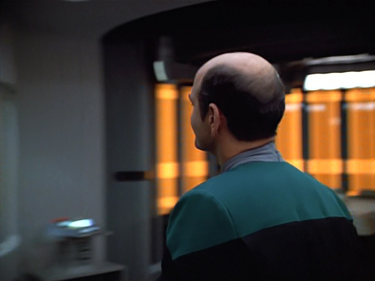 extant_StarTrek_VOY_4x05-Revulsion_04286.jpg
