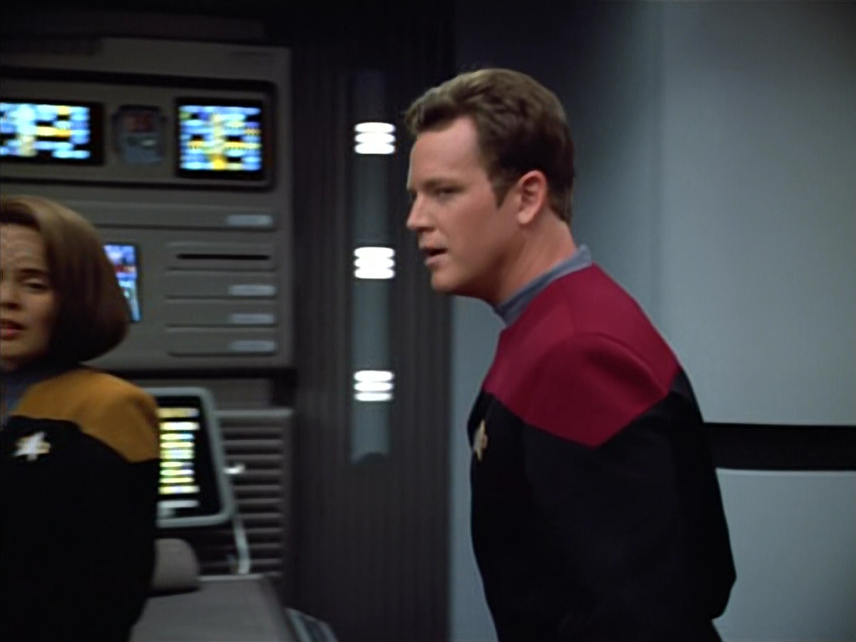 extant_StarTrek_VOY_4x05-Revulsion_04294.jpg