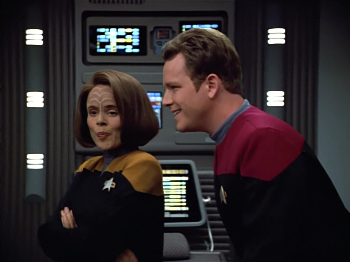 extant_StarTrek_VOY_4x05-Revulsion_04296.jpg