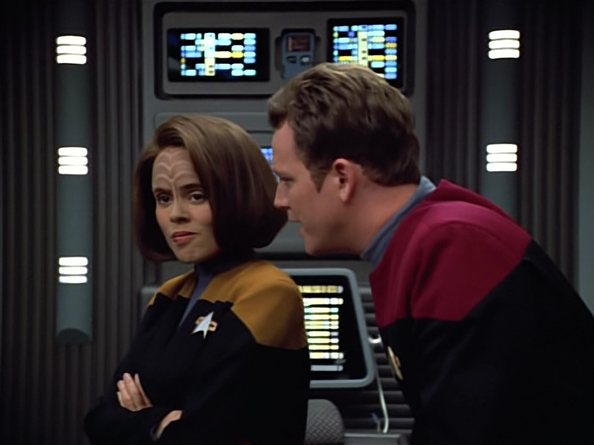 extant_StarTrek_VOY_4x05-Revulsion_04297.jpg