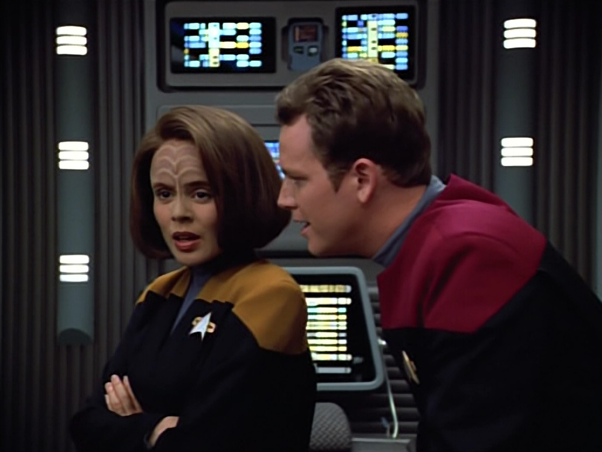 extant_StarTrek_VOY_4x05-Revulsion_04298.jpg